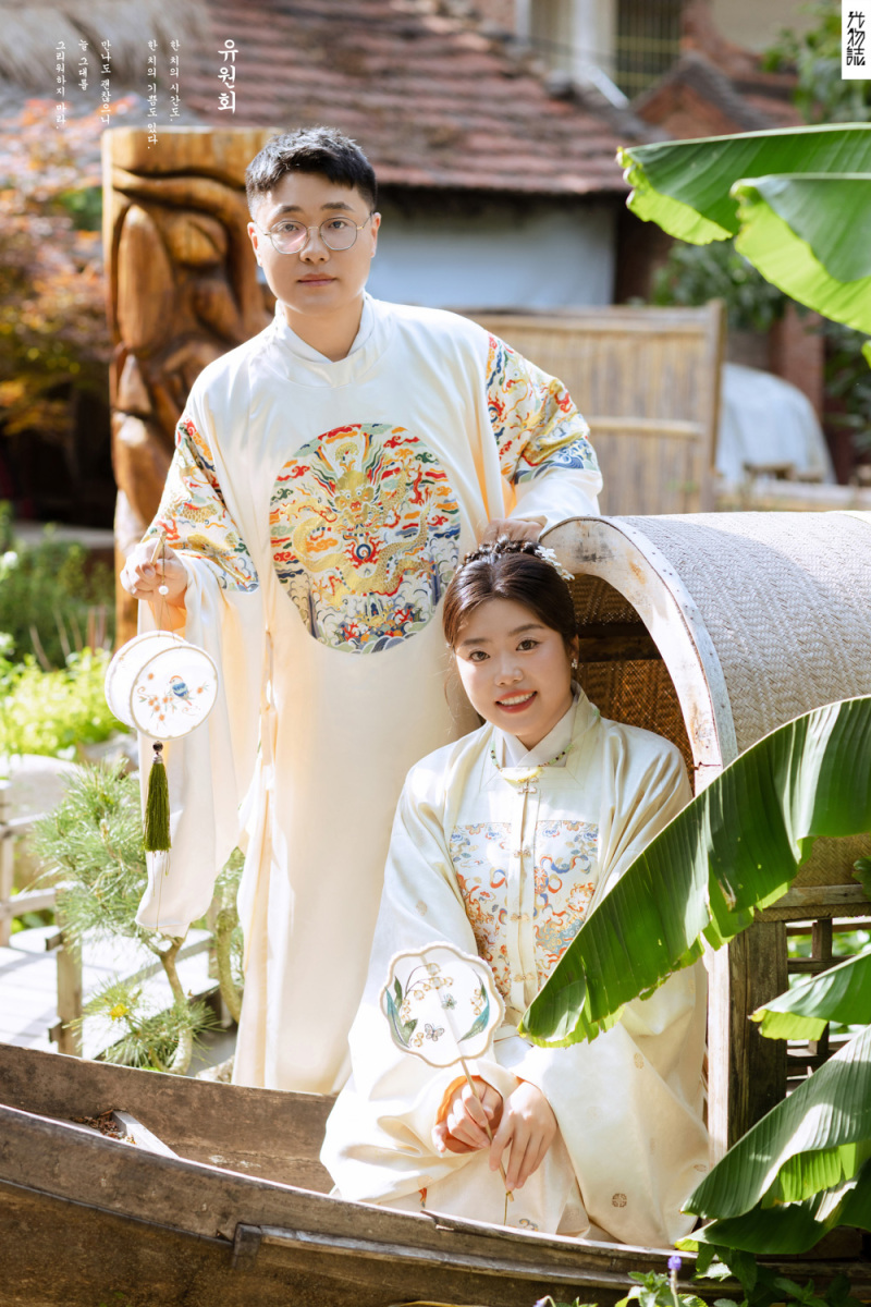 爱了~爱了~王先生赵女士中式传承婚纱照、中式传承、艾辰、偷偷练过读心术，精准预判每一个想法，细腻到心里、婚纱照