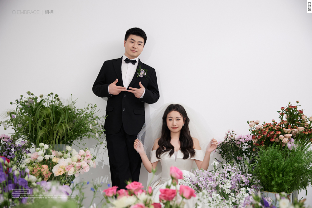 美到心里~李先生田女士极简棚拍婚纱照、极简棚拍、刘康、六边形战士，不止是沟通，拍摄想法，创造思维样样拿捏。、婚纱照