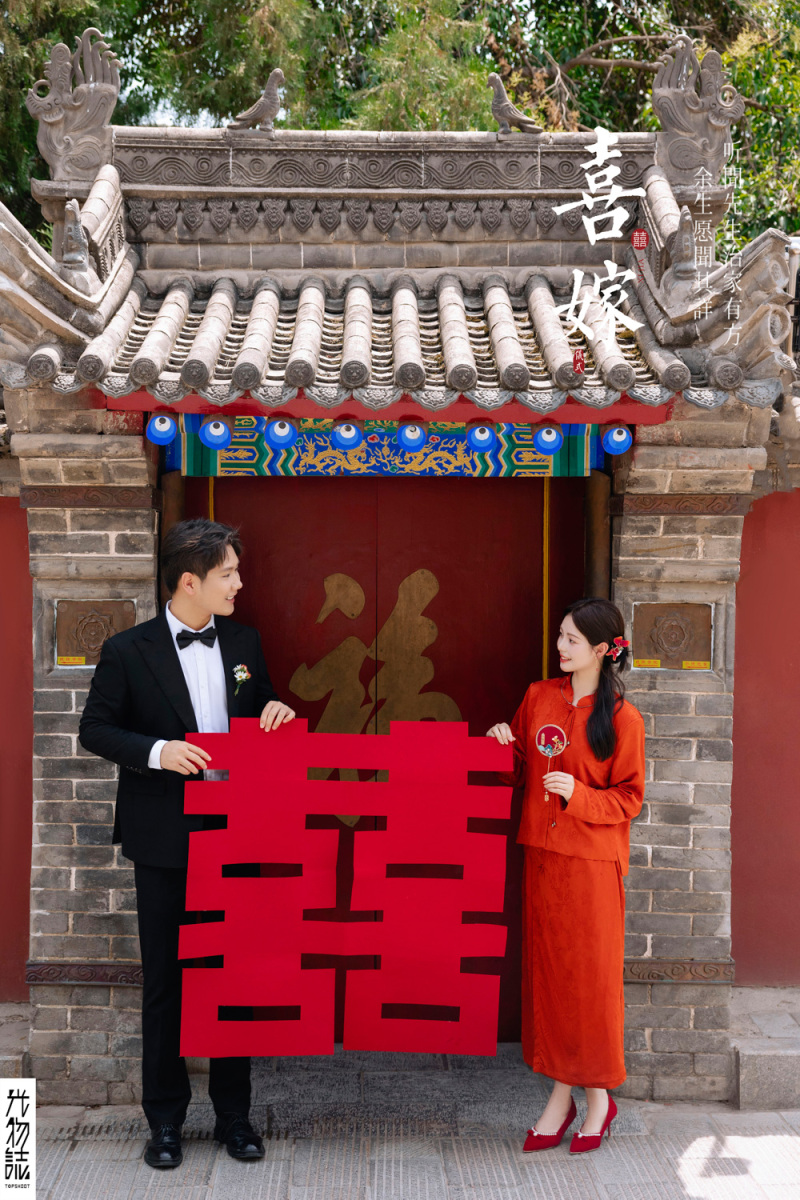 幸福感爆棚郝先生陈女士中式传承婚纱照、中式传承、艾辰、偷偷练过读心术，精准预判每一个想法，细腻到心里、婚纱照