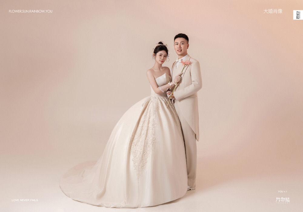 美到心里~陈先生刘女士极简棚拍婚纱照、极简棚拍、刘康、六边形战士，不止是沟通，拍摄想法，创造思维样样拿捏。、婚纱照