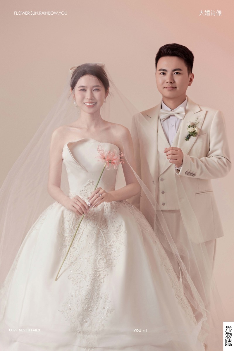 宝藏情侣~王佳先生纪静女士极简棚拍婚纱照、极简棚拍、木子、唠嗑型选手，构图多变、情绪拿捏，特写YYDS、婚纱照