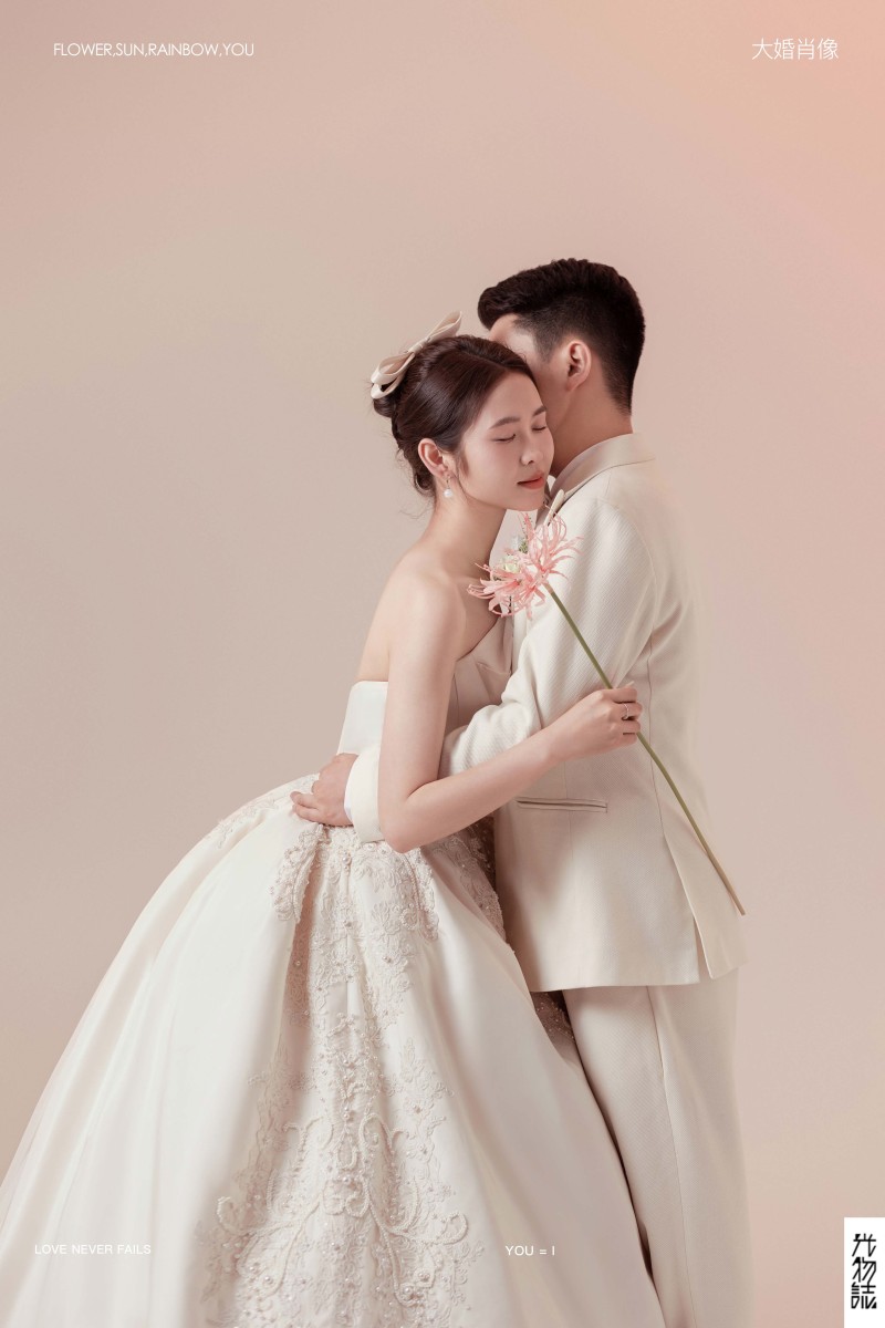 宝藏情侣~王佳先生纪静女士极简棚拍婚纱照、极简棚拍、木子、唠嗑型选手，构图多变、情绪拿捏，特写YYDS、婚纱照
