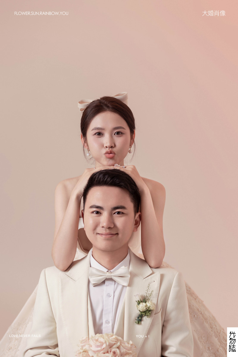 宝藏情侣~王佳先生纪静女士极简棚拍婚纱照、极简棚拍、木子、唠嗑型选手，构图多变、情绪拿捏，特写YYDS、婚纱照