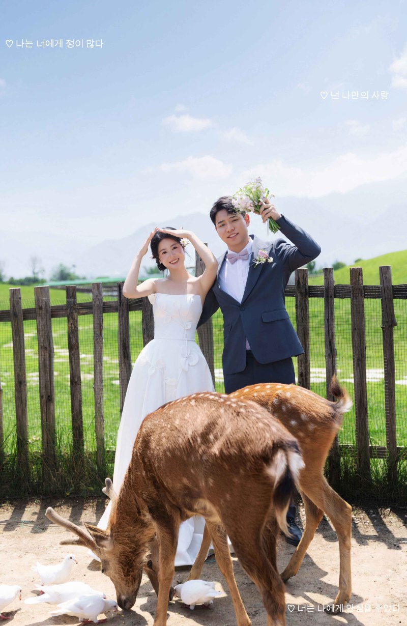 满满狗粮~周瑜先生石玲玲女士氛围森系婚纱照、氛围森系、木子、唠嗑型选手，构图多变、情绪拿捏，特写YYDS、婚纱照