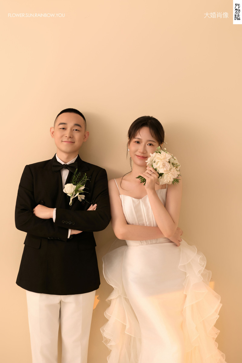 武先生张张女士极简棚拍婚纱照、极简棚拍、木子、唠嗑型选手，构图多变、情绪拿捏，特写YYDS、婚纱照
