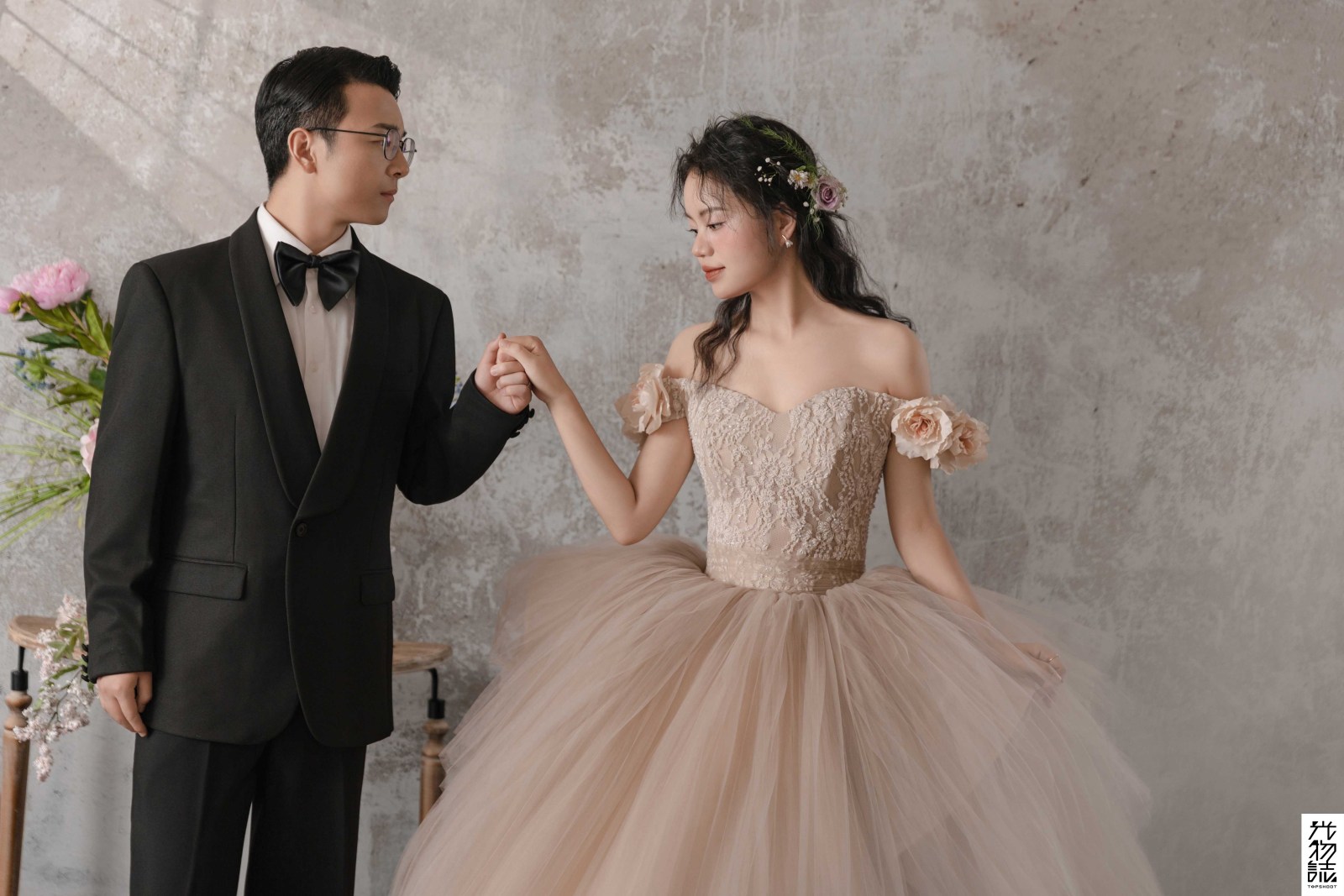 美到心里~李伟先生张馨尹女士极简棚拍婚纱照、极简棚拍  极简棚拍、正林、眼睛就是测光仪，任何场地都能发挥成MVP、婚纱照