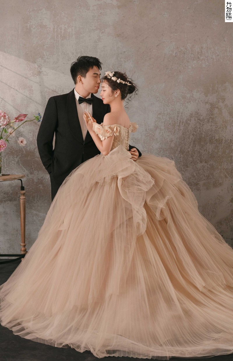 简单爱爱爱❤️刘昌海先生孔晓钰女士怀旧复古婚纱照、怀旧复古、木子、唠嗑型选手，构图多变、情绪拿捏，特写YYDS、婚纱照