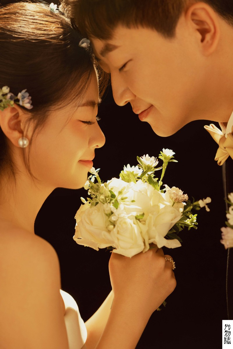 极致情绪！霍虹羽先生陈婧女士极简棚拍婚纱照、极简棚拍、木子、唠嗑型选手，构图多变、情绪拿捏，特写YYDS、婚纱照
