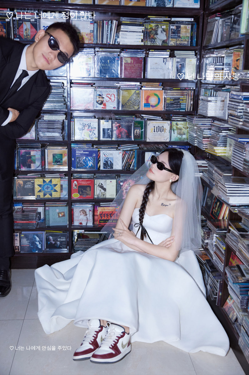 看一点小甜蜜~高鑫先生张雨瑶女士物誌生活婚纱照、物誌生活、白玛、怀疑是不是修导演系，拍照像电影一样的构图和质感、婚纱照