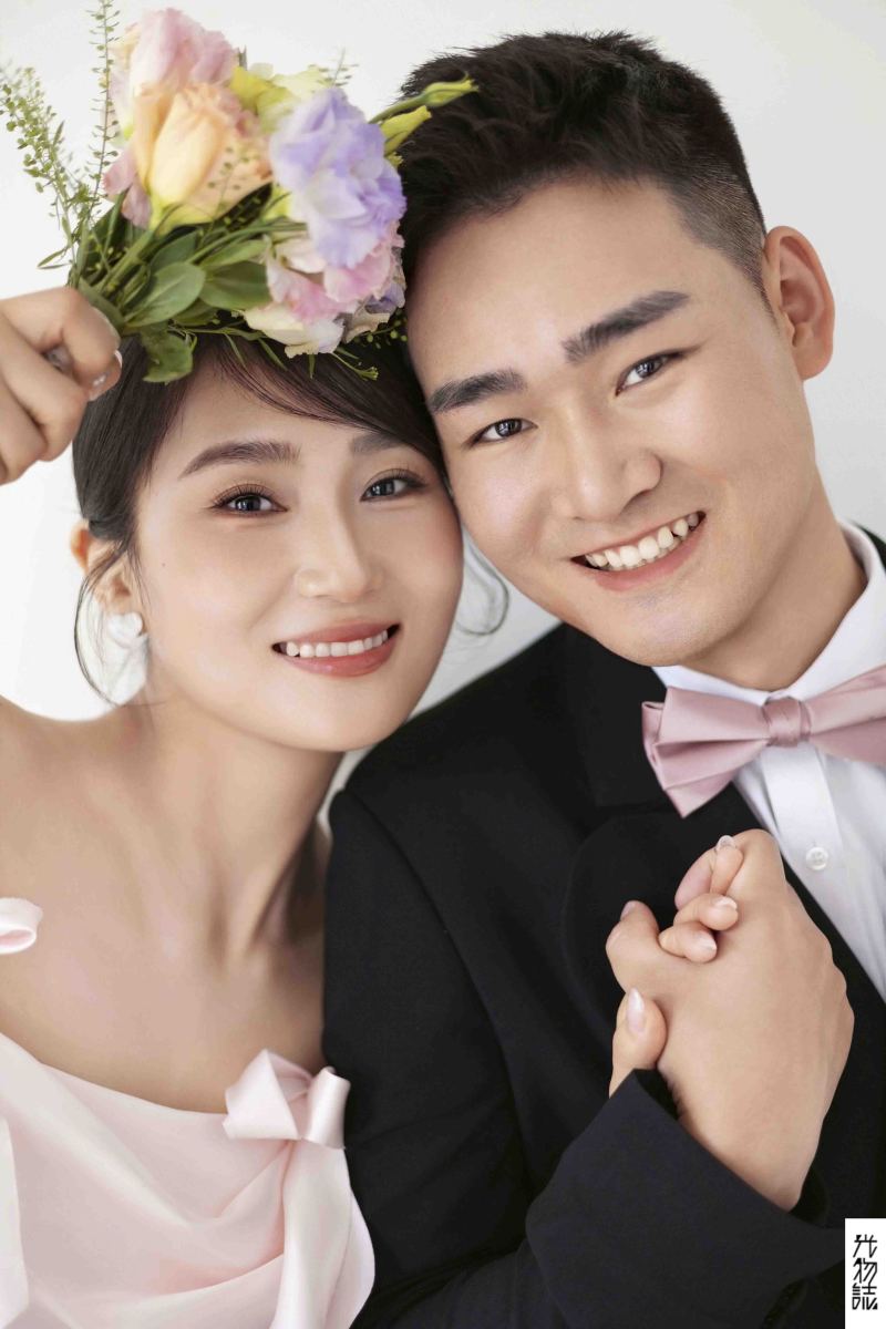 看一点小甜蜜~张先生极简棚拍婚纱照、极简棚拍、徐才皓、好像在听单口相声，开心到直不起腰，幸福感MAX、婚纱照