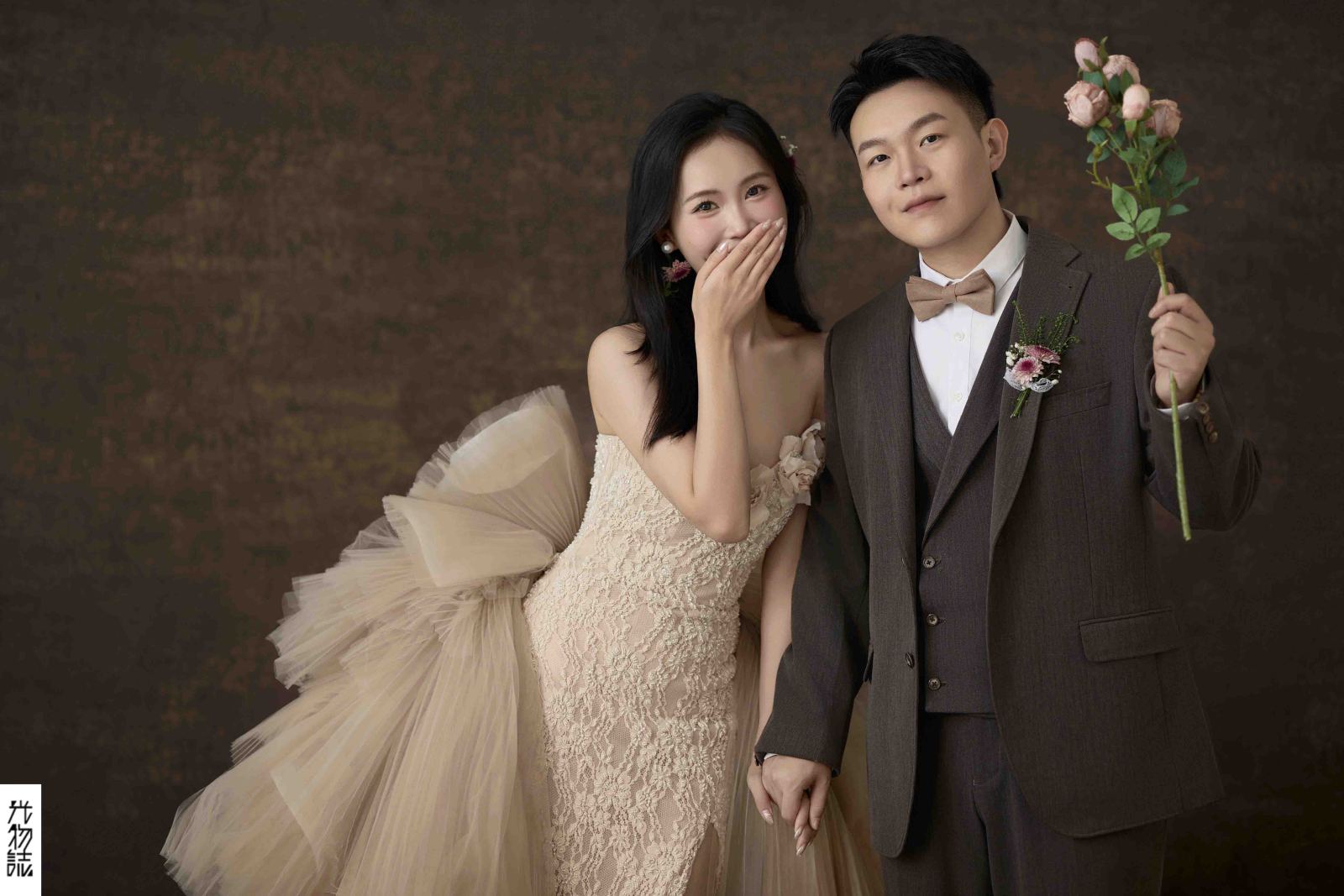 幸福感爆棚赵女士怀旧复古婚纱照、怀旧复古、徐才皓、好像在听单口相声，开心到直不起腰，幸福感MAX、婚纱照