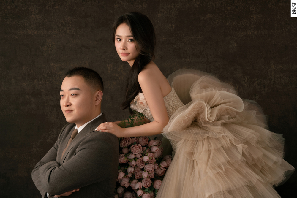 美到心里~向先生丰女士极简棚拍婚纱照、极简棚拍、刘康、六边形战士，不止是沟通，拍摄想法，创造思维样样拿捏。、婚纱照