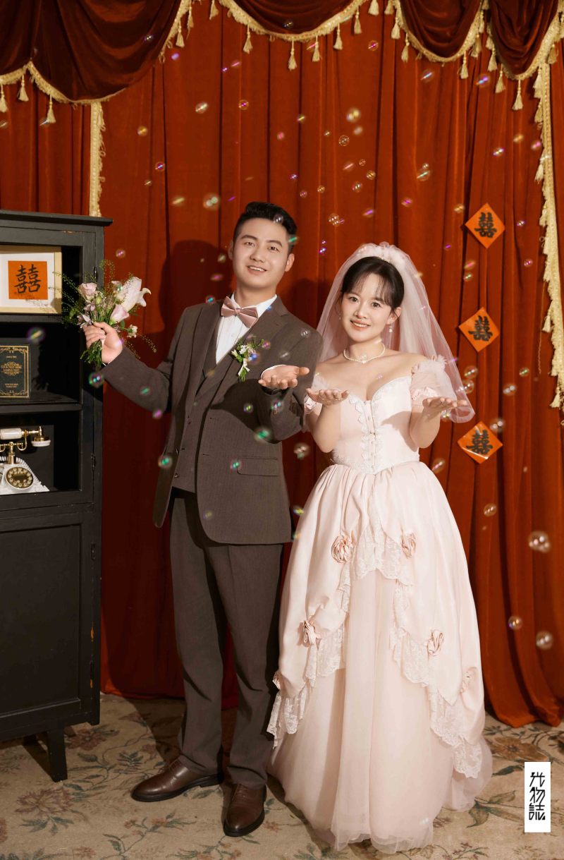 太太太太可了~~！郭帅先生艾丽蓉女士怀旧复古婚纱照、怀旧复古、韩松、行走的放大镜，现场细节，姿态指导的掌控者、婚纱照