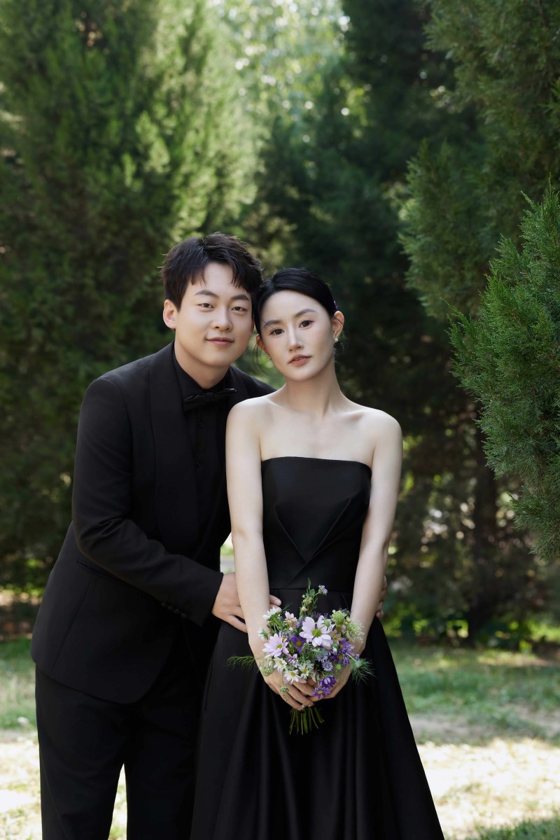撒狗粮啦~何先生阴女士氛围森系婚纱照、氛围森系、毛磊、谁说拍照不能freestyle，创作灵感像吃了炫迈停不下来、婚纱照