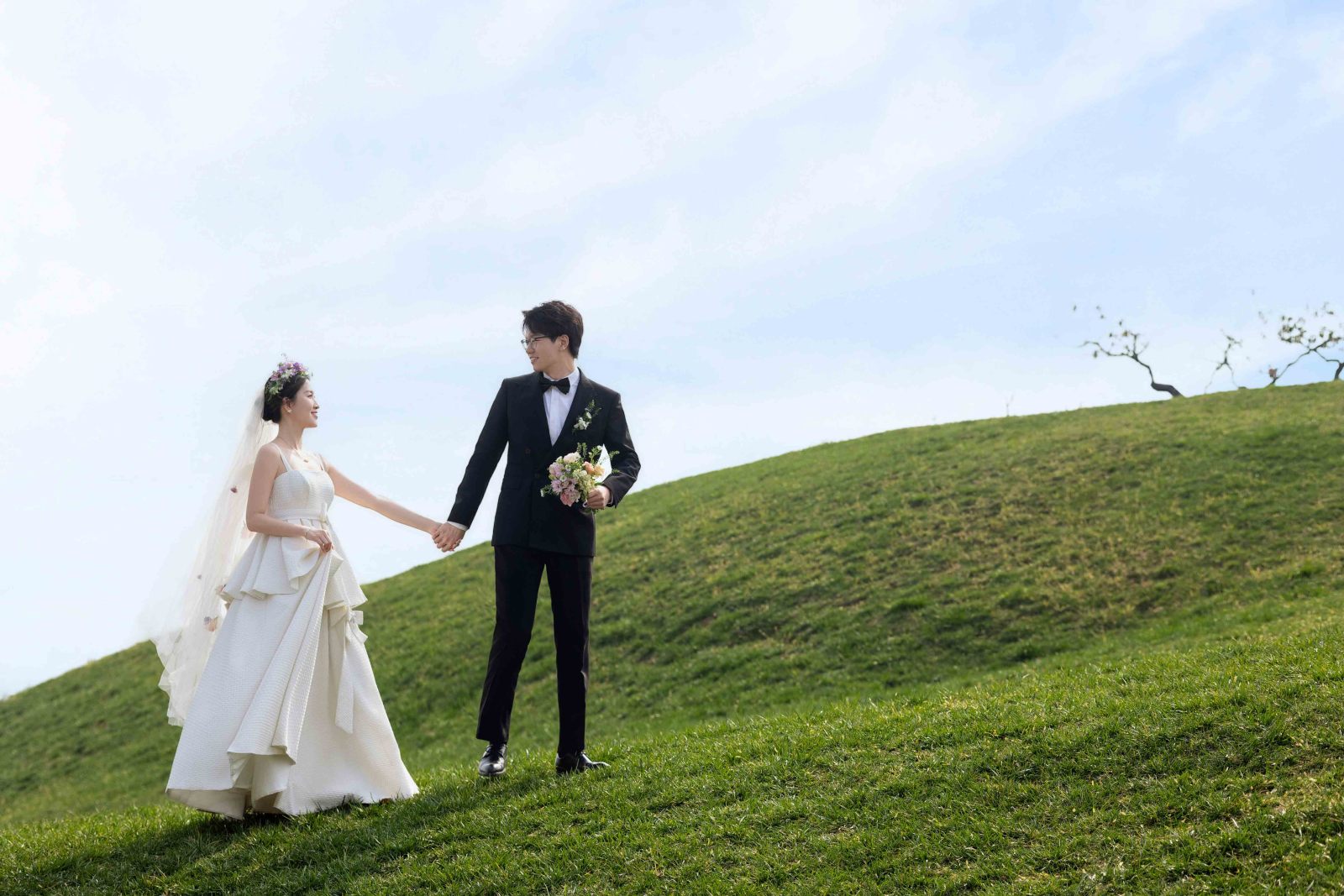 极致情绪！任先生尹女士氛围森系婚纱照、氛围森系、毛磊、谁说拍照不能freestyle，创作灵感像吃了炫迈停不下来、婚纱照