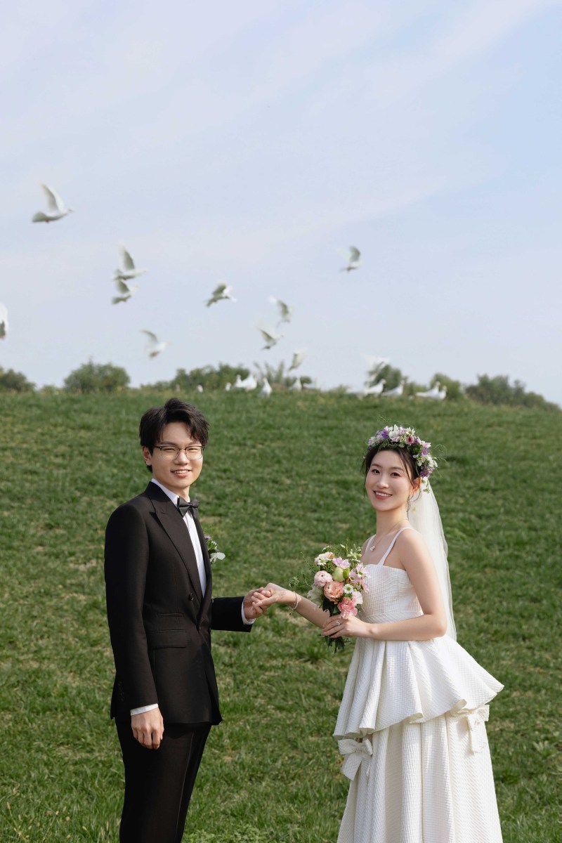 极致情绪！任先生尹女士氛围森系婚纱照、氛围森系、毛磊、谁说拍照不能freestyle，创作灵感像吃了炫迈停不下来、婚纱照