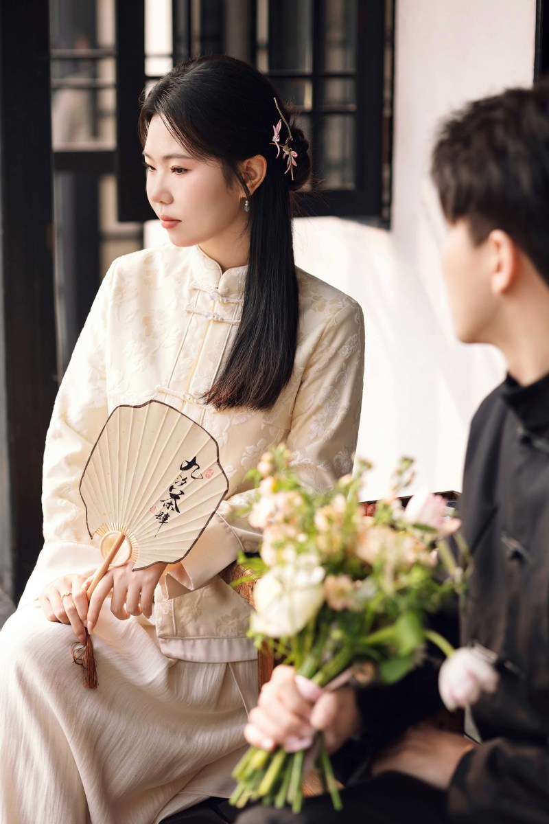 爱了~爱了~何先生李女士中式传承婚纱照、中式传承、毛磊、谁说拍照不能freestyle，创作灵感像吃了炫迈停不下来、婚纱照