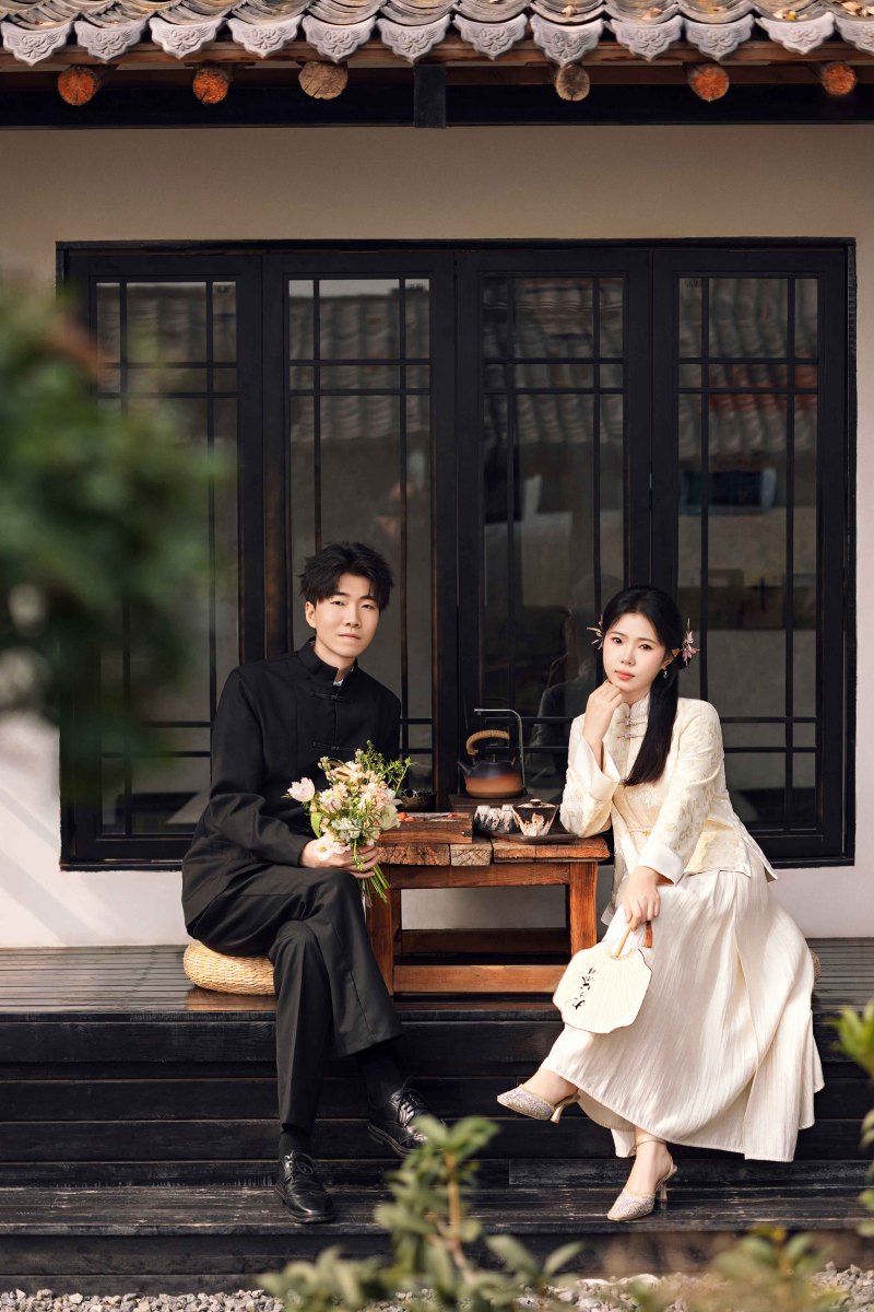 爱了~爱了~何先生李女士中式传承婚纱照、中式传承、毛磊、谁说拍照不能freestyle，创作灵感像吃了炫迈停不下来、婚纱照