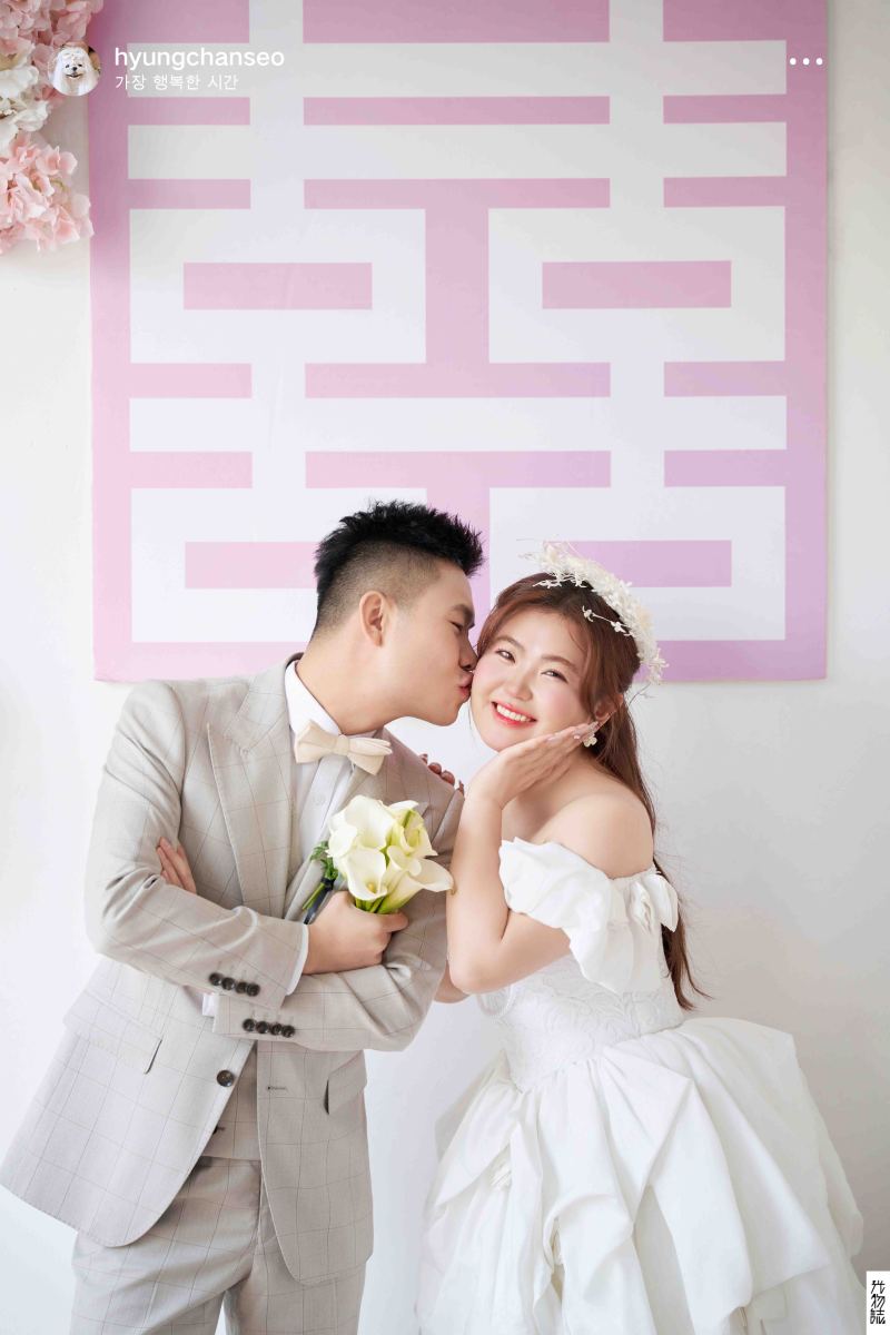 新鲜出炉:)顾先生方女士极简棚拍婚纱照、极简棚拍、毛磊、谁说拍照不能freestyle，创作灵感像吃了炫迈停不下来、婚纱照