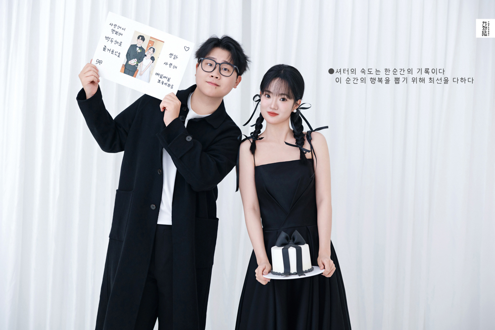 满满狗粮~张先生申女士极简棚拍婚纱照、极简棚拍、木子、唠嗑型选手，构图多变、情绪拿捏，特写YYDS、婚纱照