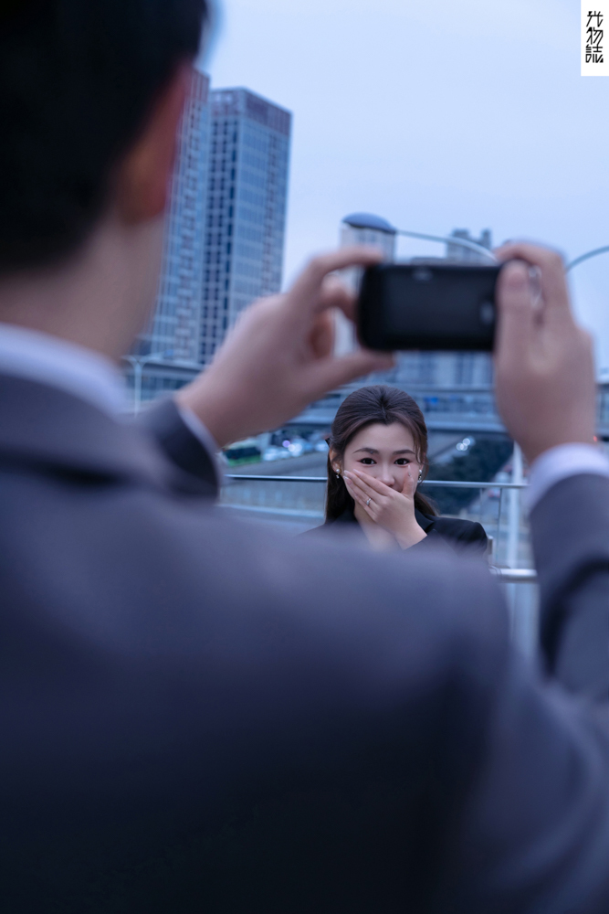 爱了~爱了~杨女士电影纪实婚纱照、电影纪实、木子、唠嗑型选手，构图多变、情绪拿捏，特写YYDS、婚纱照