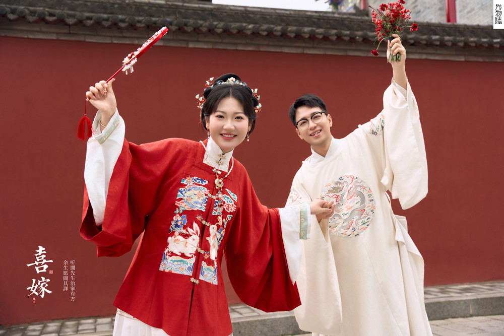 宝藏情侣~李先生李女士中式传承婚纱照、中式传承、刘康、六边形战士，不止是沟通，拍摄想法，创造思维样样拿捏。、婚纱照