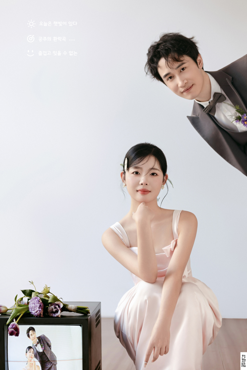 看一点小甜蜜~李先生郝女士极简棚拍婚纱照、极简棚拍、艾辰、偷偷练过读心术，精准预判每一个想法，细腻到心里、婚纱照