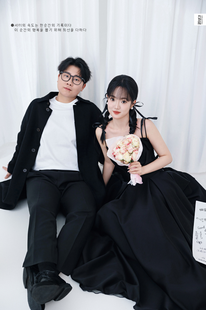 满满狗粮~张先生申女士极简棚拍婚纱照、极简棚拍、木子、唠嗑型选手，构图多变、情绪拿捏，特写YYDS、婚纱照