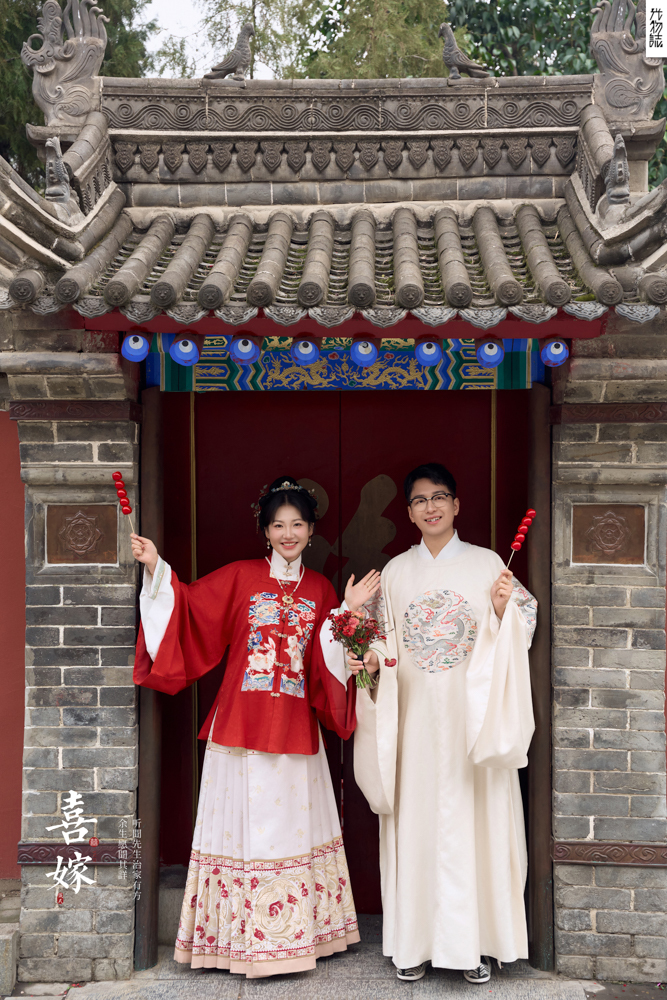 宝藏情侣~李先生李女士中式传承婚纱照、中式传承、刘康、六边形战士，不止是沟通，拍摄想法，创造思维样样拿捏。、婚纱照