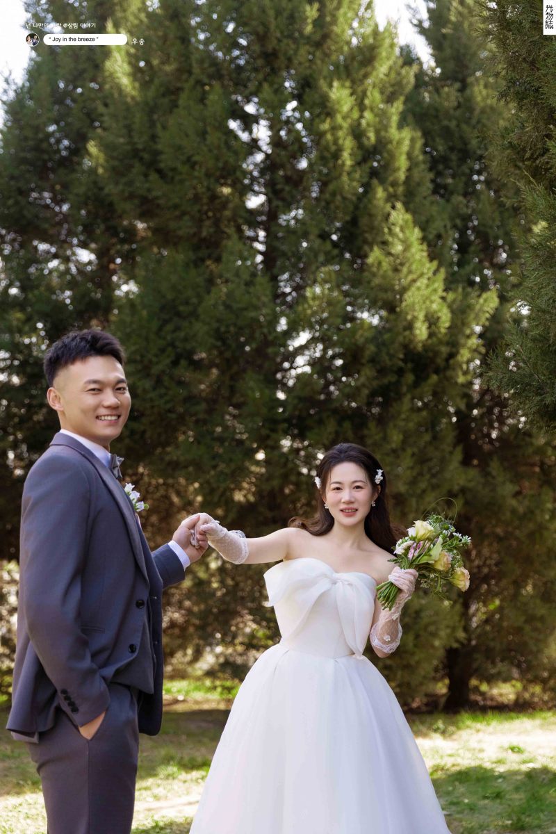 新鲜出炉:)陆栋坡先生魏冬红女士氛围森系婚纱照、氛围森系、韩松、行走的放大镜，现场细节，姿态指导的掌控者、婚纱照