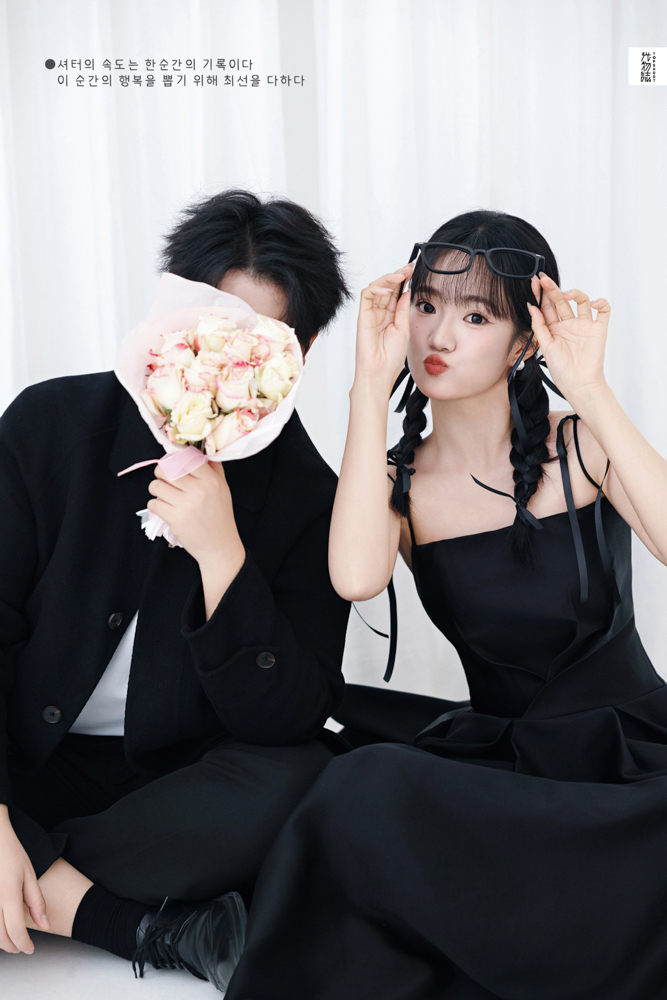 满满狗粮~张先生申女士极简棚拍婚纱照、极简棚拍、木子、唠嗑型选手，构图多变、情绪拿捏，特写YYDS、婚纱照