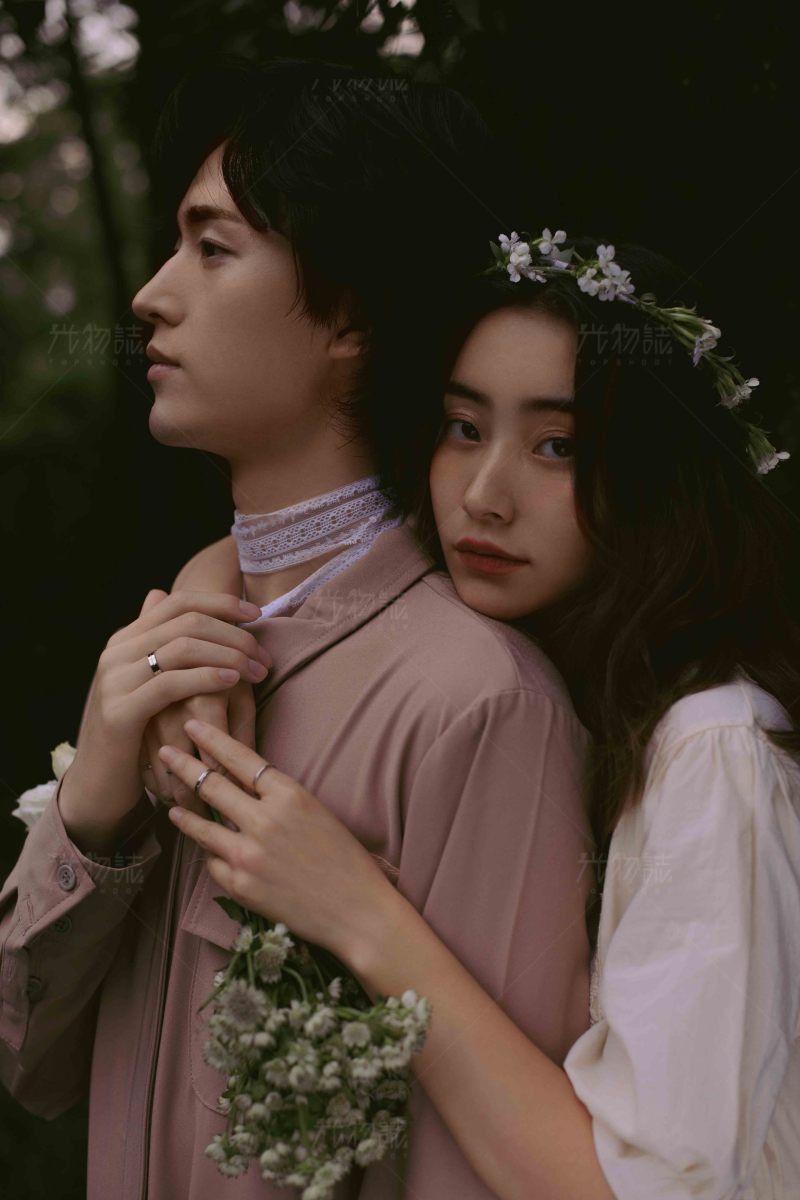 恋爱日记*吕先生黄女士氛围森系婚纱照、氛围森系、于志尧、光影掌控者、情绪的记录者。唠一唠，欢乐的一天 美美的照片。、婚纱照
