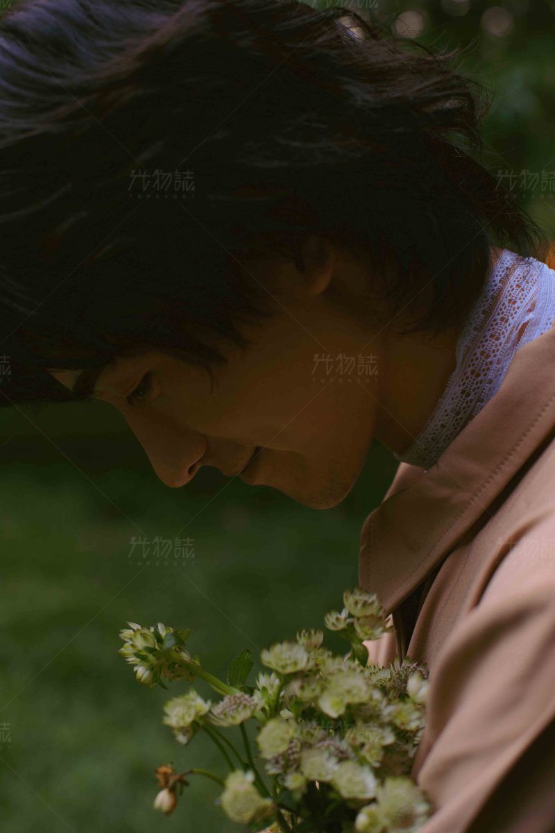 恋爱日记*吕先生黄女士氛围森系婚纱照、氛围森系、于志尧、光影掌控者、情绪的记录者。唠一唠，欢乐的一天 美美的照片。、婚纱照