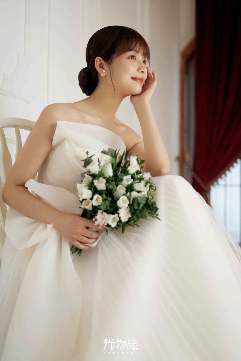 小小小清新:)刘先生刘女士极简棚拍婚纱照、极简棚拍、于志尧、光影掌控者、情绪的记录者。唠一唠，欢乐的一天 美美的照片。、婚纱照