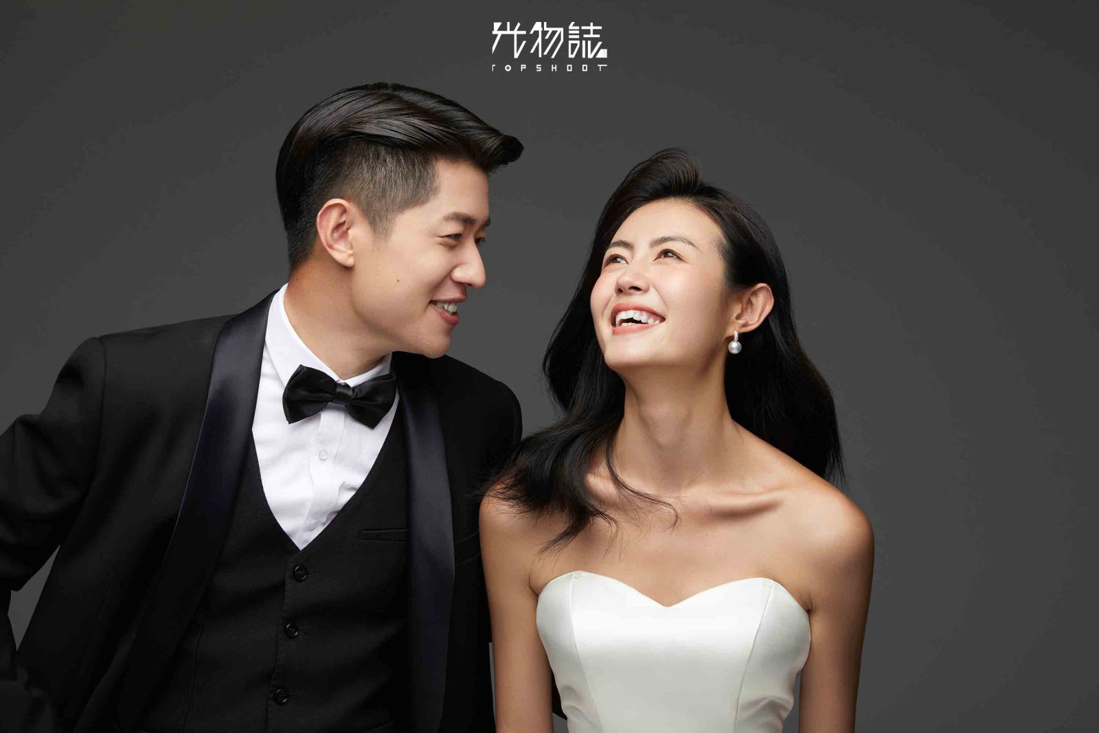 简单爱爱爱❤️刘涛先生王女士极简棚拍婚纱照、极简棚拍、于志尧、光影掌控者、情绪的记录者。唠一唠，欢乐的一天 美美的照片。、婚纱照