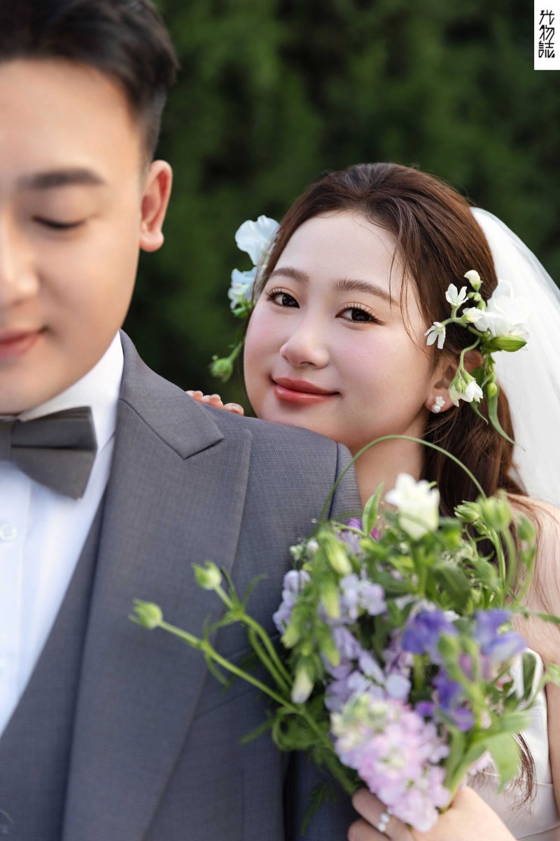 小小小清新:)李少森先生张曼玉女士氛围森系婚纱照、氛围森系、正林、眼睛就是测光仪，任何场地都能发挥成MVP、婚纱照
