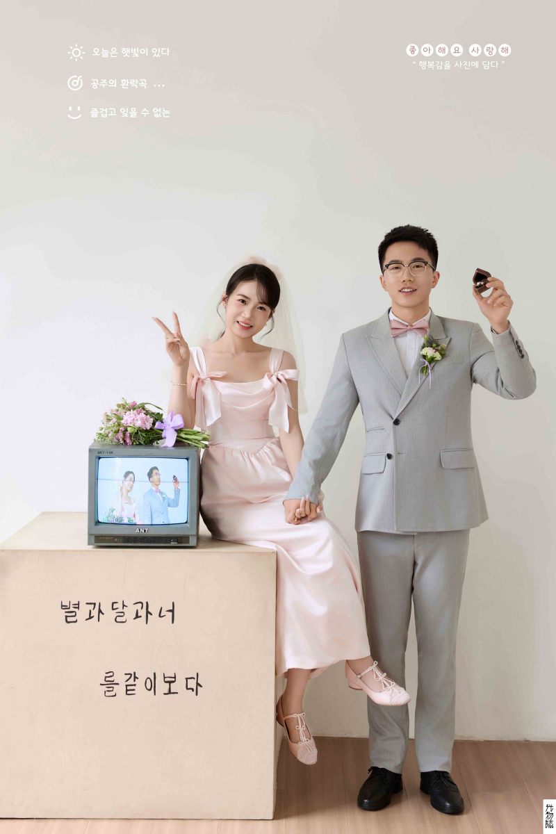 新鲜出炉:)窦琦先生刘草儿女士物誌生活婚纱照、物誌生活、韩松、行走的放大镜，现场细节，姿态指导的掌控者、婚纱照