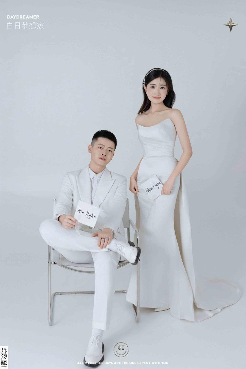 爱情电影。崔先生宁女士氛围森系婚纱照、极简棚拍、正林、眼睛就是测光仪，任何场地都能发挥成MVP、婚纱照