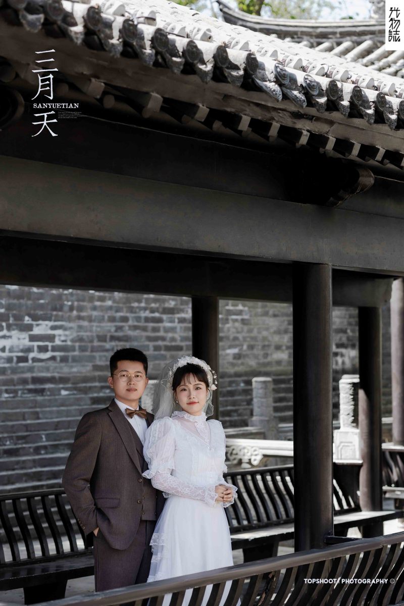幸福感爆棚段惠杰先生李梦园女士怀旧复古婚纱照、怀旧复古、韩松、行走的放大镜，现场细节，姿态指导的掌控者、婚纱照