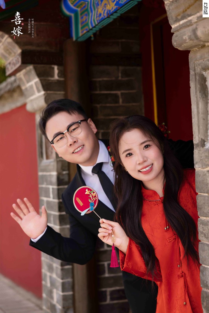 你的女孩(*^＠^*)任舵先生白雅婷女士中式传承婚纱照、中式传承、白玛、怀疑是不是修导演系，拍照像电影一样的构图和质感、婚纱照