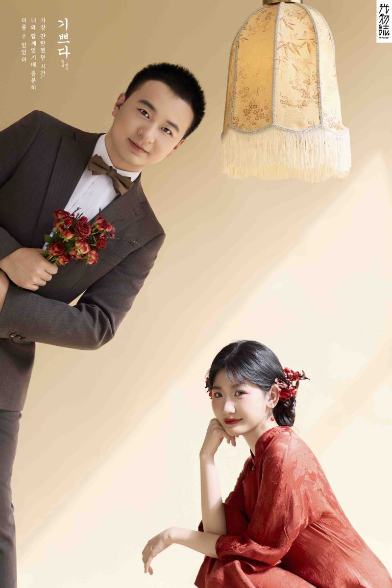 可甜可爱da赵先生尚女士怀旧复古婚纱照、怀旧复古、徐才皓、好像在听单口相声，开心到直不起腰，幸福感MAX、婚纱照
