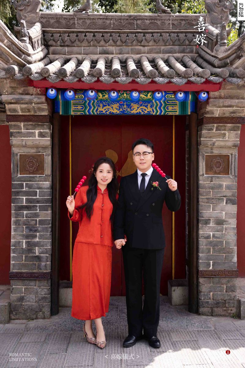你的女孩(*^＠^*)任舵先生白雅婷女士中式传承婚纱照、中式传承、白玛、怀疑是不是修导演系，拍照像电影一样的构图和质感、婚纱照