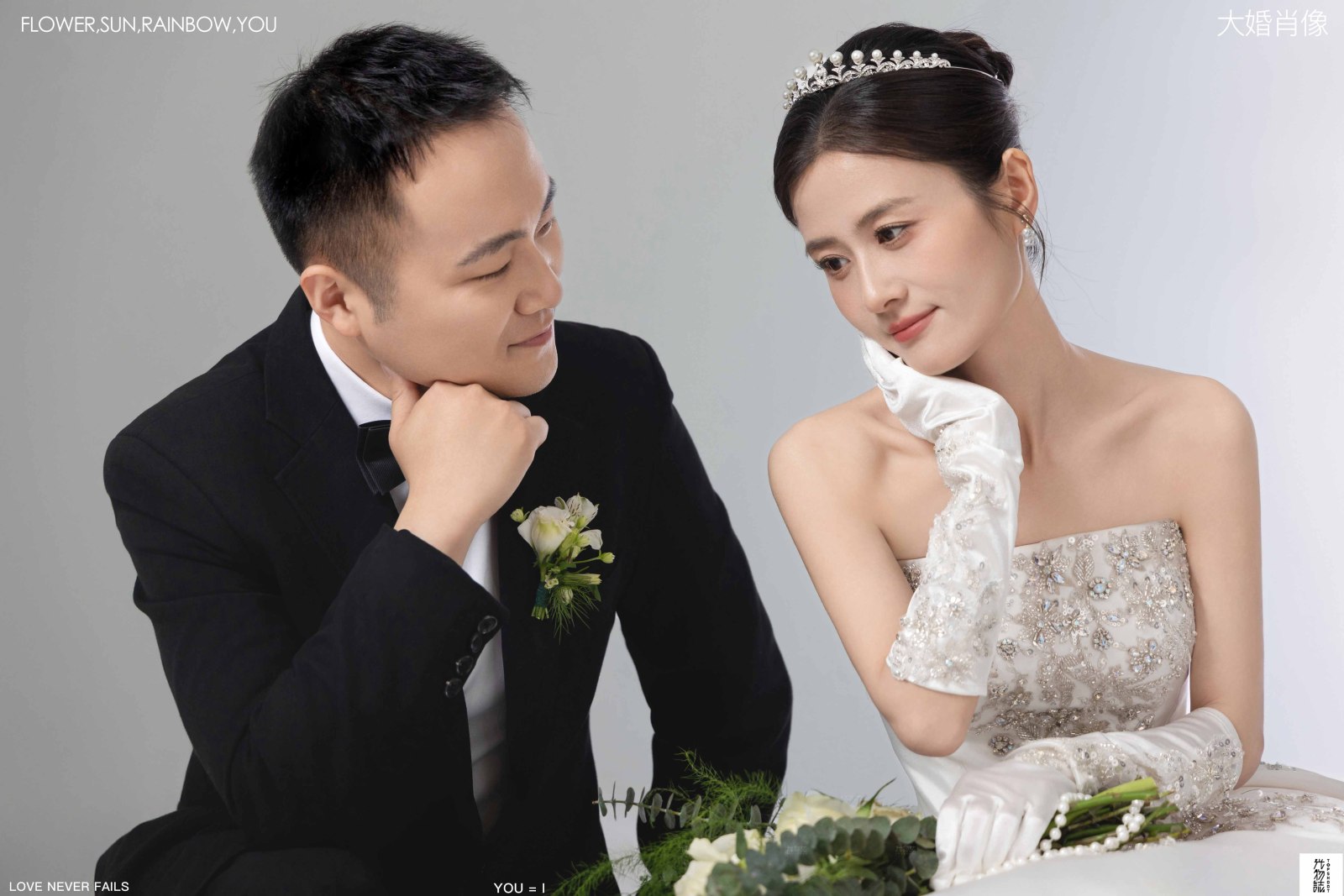 宝藏情侣~曾先生王女士极简棚拍婚纱照、极简棚拍、毛磊、谁说拍照不能freestyle，创作灵感像吃了炫迈停不下来、婚纱照