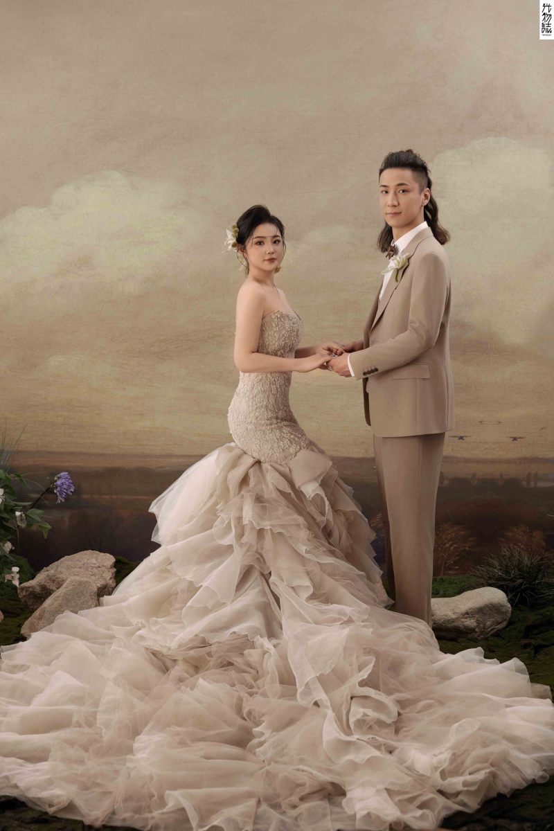 新鲜出炉:)冯佳豪先生李媖婕女士极简棚拍婚纱照、极简棚拍、韩松、行走的放大镜，现场细节，姿态指导的掌控者、婚纱照