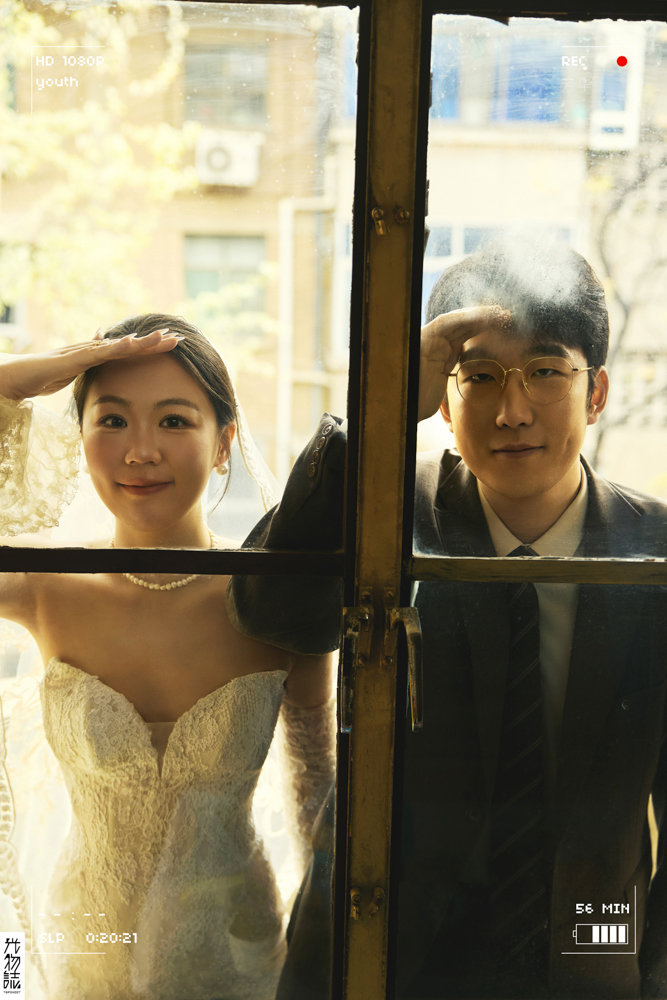 炒鸡甜~杨先生先生陈女士怀旧复古婚纱照、怀旧复古、木子、唠嗑型选手，构图多变、情绪拿捏，特写YYDS、婚纱照