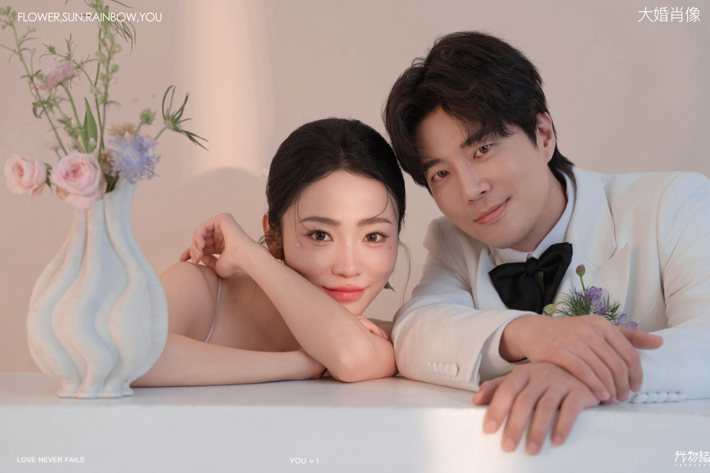 太太太太可了~~！王女士极简棚拍婚纱照、极简棚拍、刘康、六边形战士，不止是沟通，拍摄想法，创造思维样样拿捏。、婚纱照