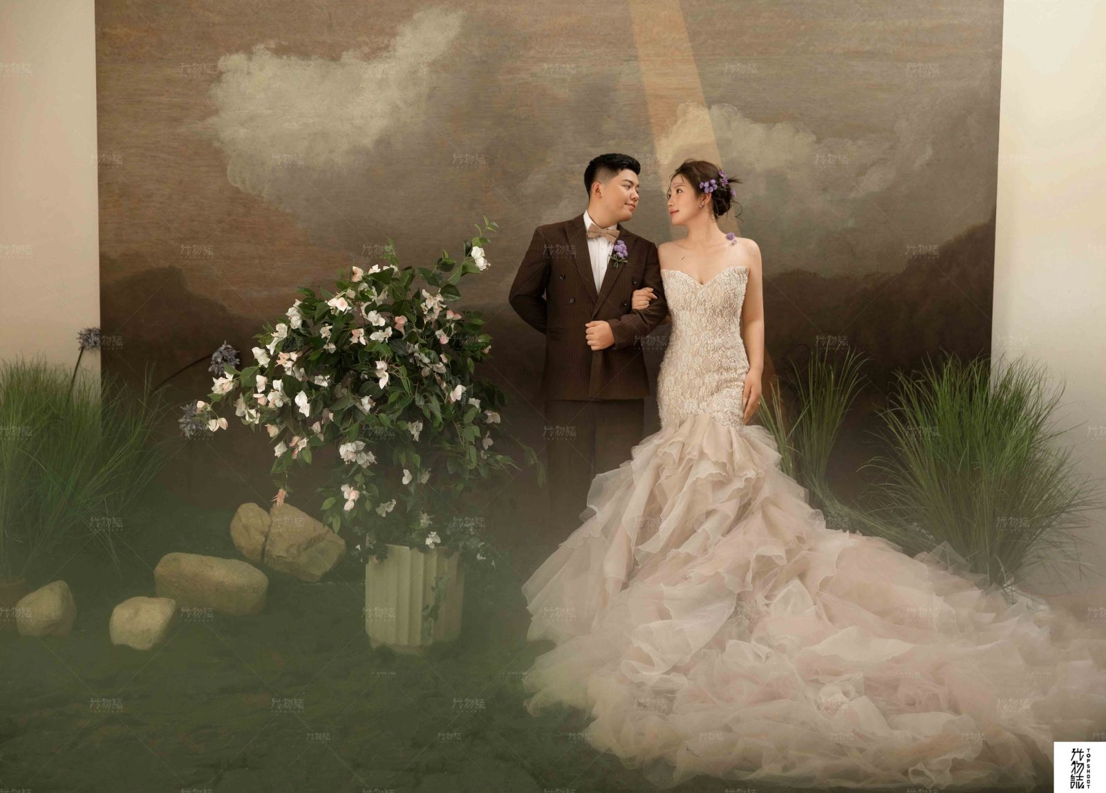 极致情绪！王先生尤女士极简棚拍婚纱照、极简棚拍、正林、眼睛就是测光仪，任何场地都能发挥成MVP、婚纱照