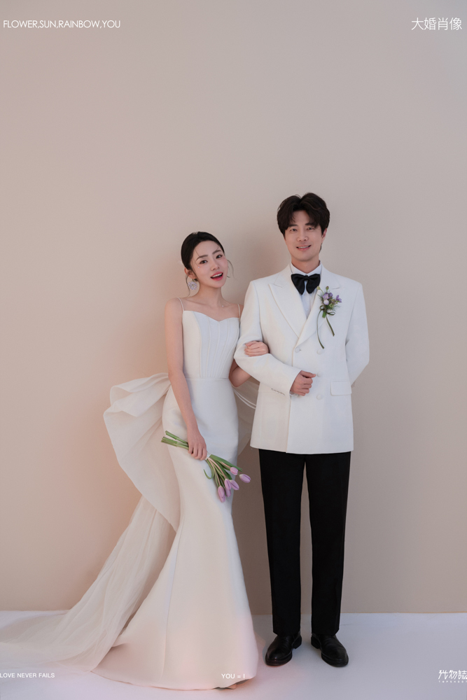 太太太太可了~~！王女士极简棚拍婚纱照、极简棚拍、刘康、六边形战士，不止是沟通，拍摄想法，创造思维样样拿捏。、婚纱照
