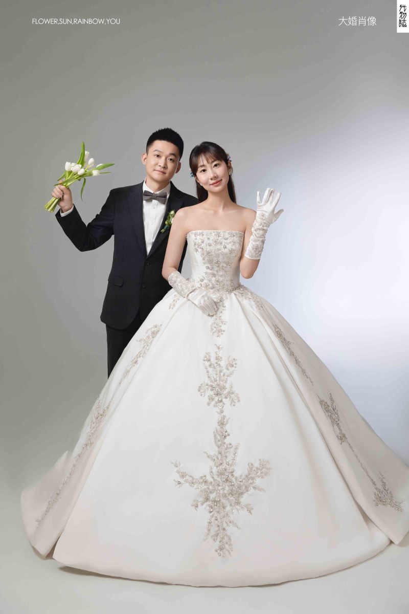 美到想哭1551苏鹏先生杨舒婷女士极简棚拍婚纱照、极简棚拍、正林、眼睛就是测光仪，任何场地都能发挥成MVP、婚纱照