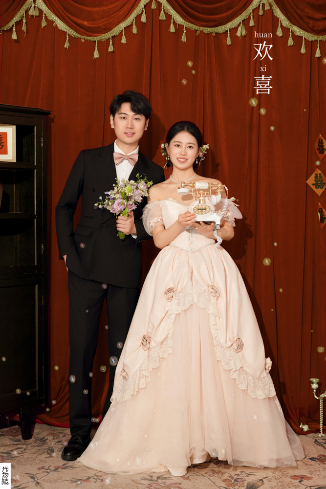 极致情绪！牛思远先生刘紫涵女士怀旧复古婚纱照、怀旧复古、木子、唠嗑型选手，构图多变、情绪拿捏，特写YYDS、婚纱照